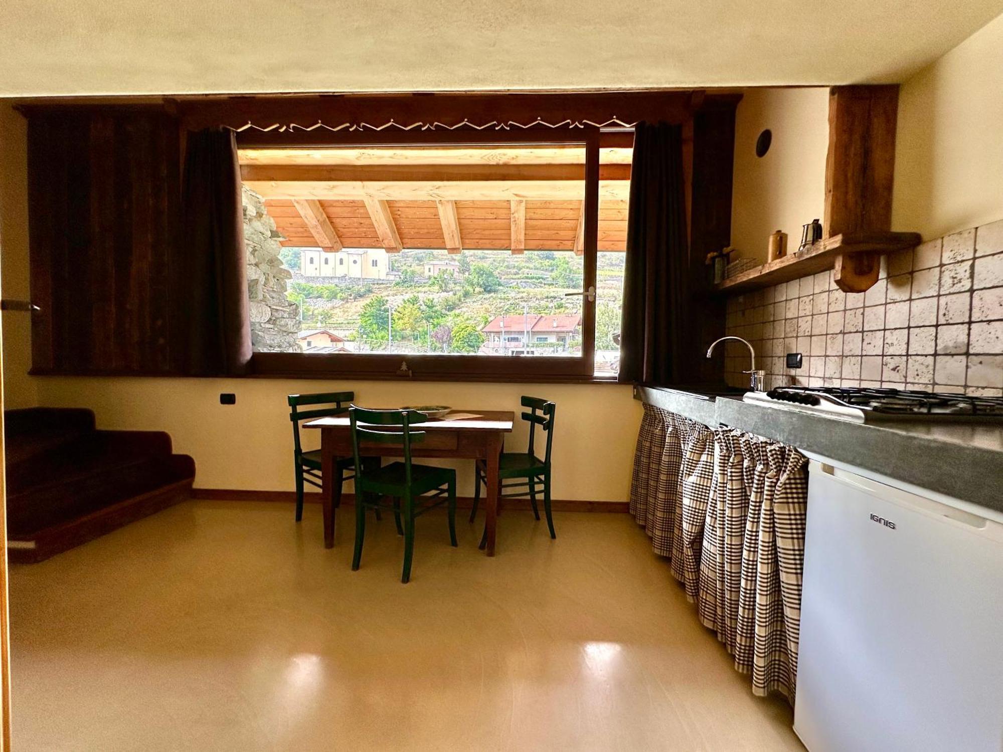 Maison Rosset Agriturismo, Camere, Appartamenti E Spa In Valle D'Aosta Нус Екстериор снимка