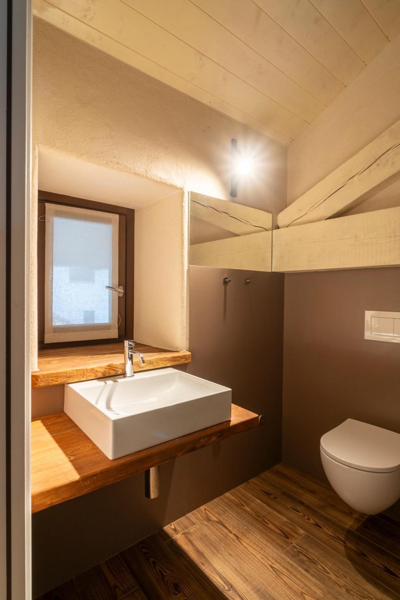 Maison Rosset Agriturismo, Camere, Appartamenti E Spa In Valle D'Aosta Нус Екстериор снимка